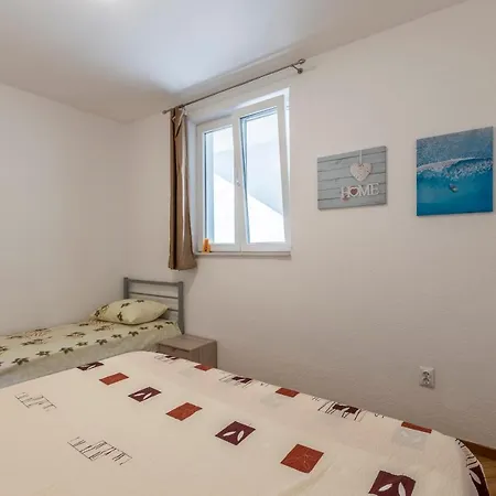 House With Private Pool Magdalena Apartament Podstrana